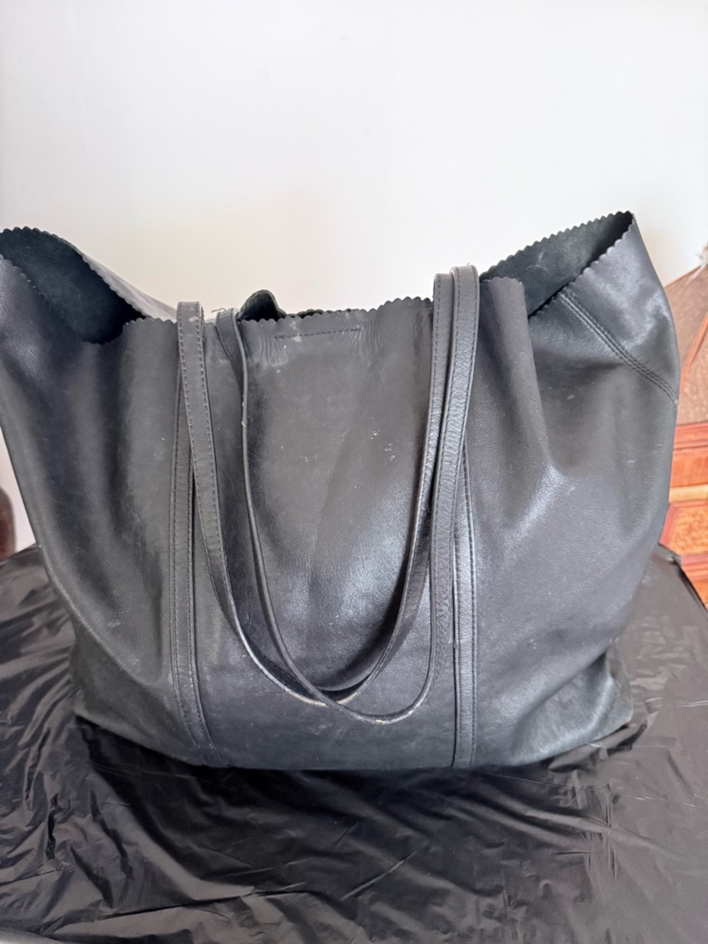 Banana Republic Black Leather Large Tote Bag - Classic Everyday Carry